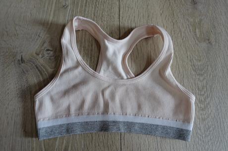 Lambáda rebrovaná, 134