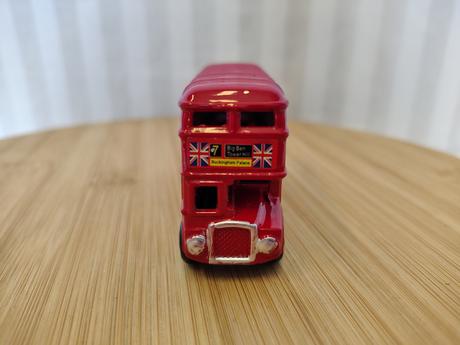 Kovový autobus londýn awn s orezávadlom, 9 cm,
