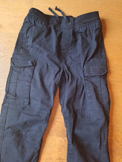 Kapsáčové nohavice, č. 140-146, zara,140