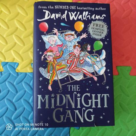 The midnight gang tvrdy obal, 