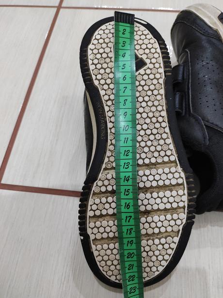 Botasky, adidas,33