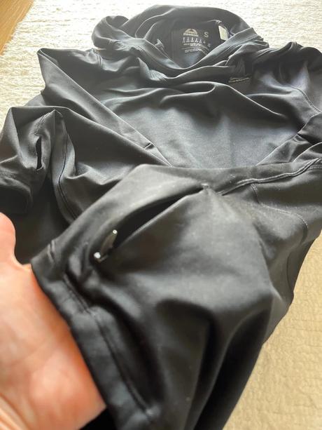 Reebok tricko na beh s kapucnou, reebok,s