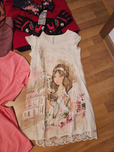 Balík dievcenskeho oblecenia 146/152, 140–152