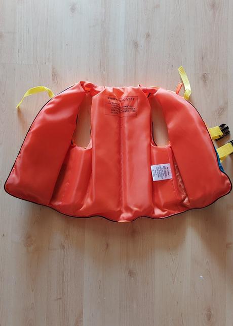 Vesta na plávanie veľ.s na 1-2 roky, 