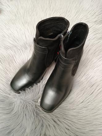 Dámske kožené čižmy 22 220245 b, 37