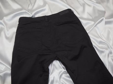 Kvalitné čierne nohavice opus, 36