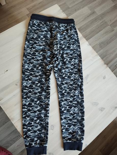 Tepláky, pepperts,146