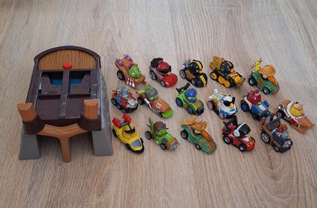 Vystrelovacia rampa pretekárska angry bird,