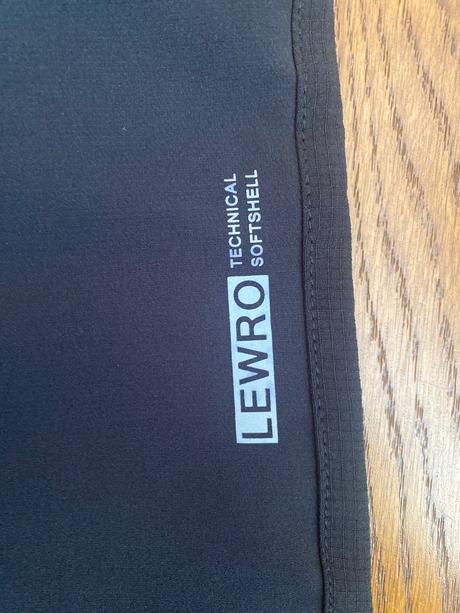 Turistické nohavice, 140