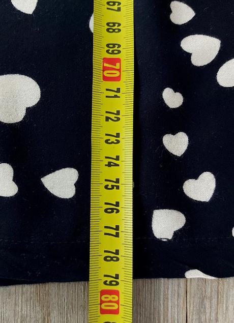 Šaty so srdiečkami, 38