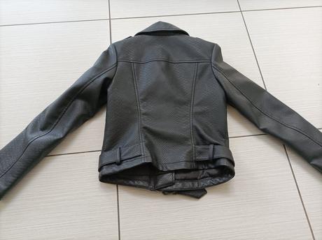 Koženková bundička top stav, reserved,134