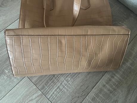 Krasna kabelka na rameno valentino, valentino