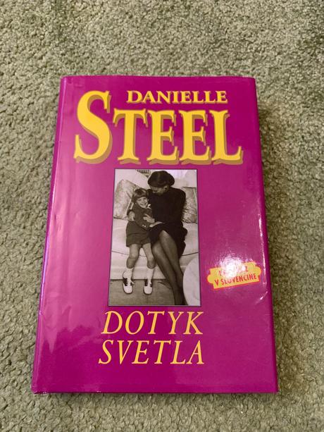 Dotyk svetla - danielle steel,