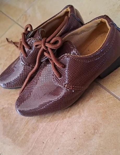 Elegantné topánky, 23