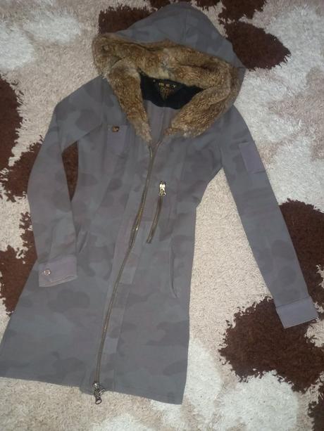 Mikina met, met,s