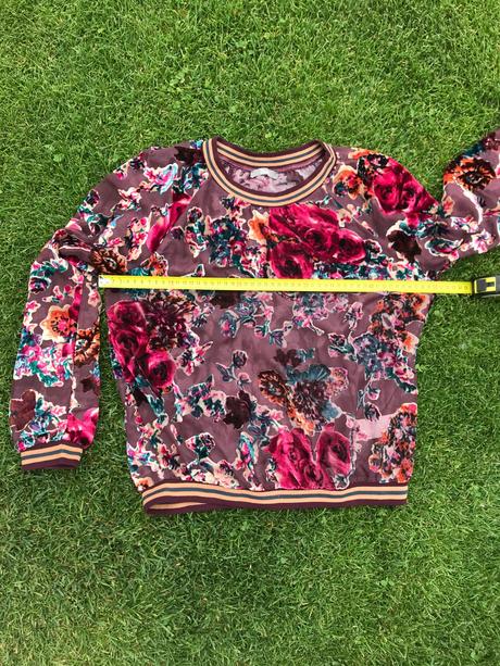 Krásny kvietkovaný top, m