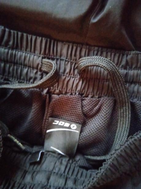 Športové nohavice, 122