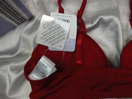 Kvalitná červená podprsenka, 80a