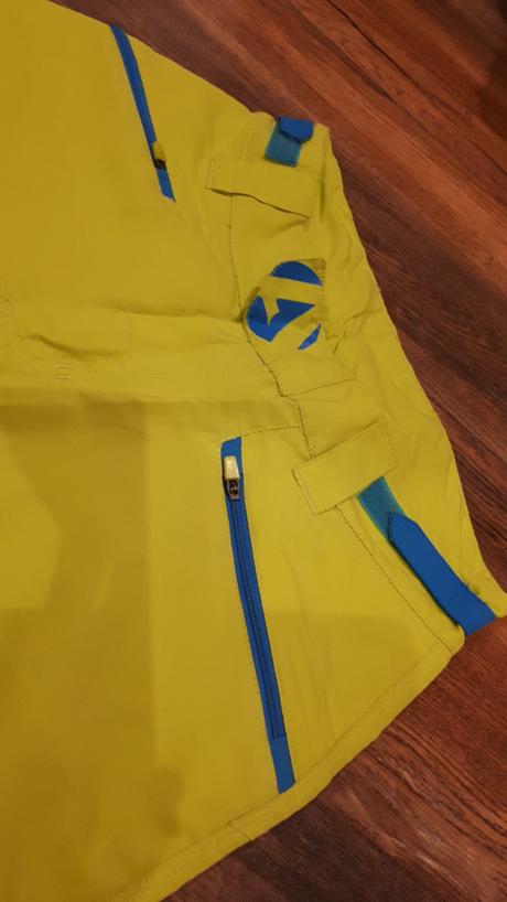 Kratasy športové apura, 152