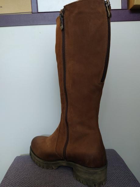 Kožené čižmy, 37