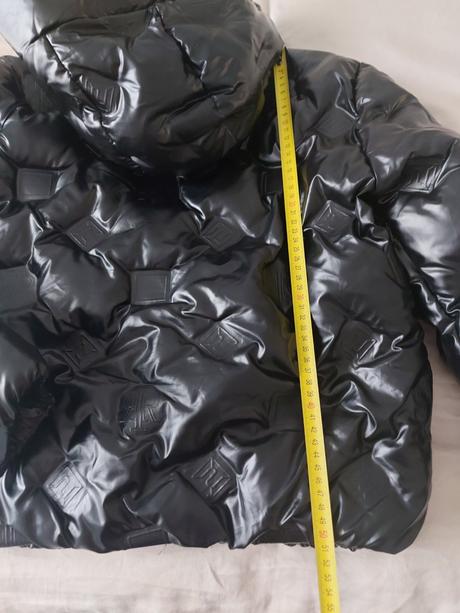 Zimna bunda, river island,158