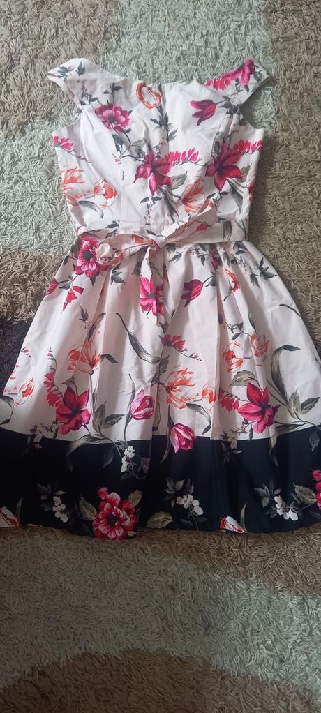 Saty kvetovane, f&f,38