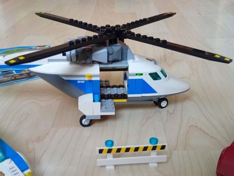 Lego 60138 naháňačka vo vysokej rýchlosti, 