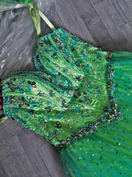 Spoločenské šaty s-m, m