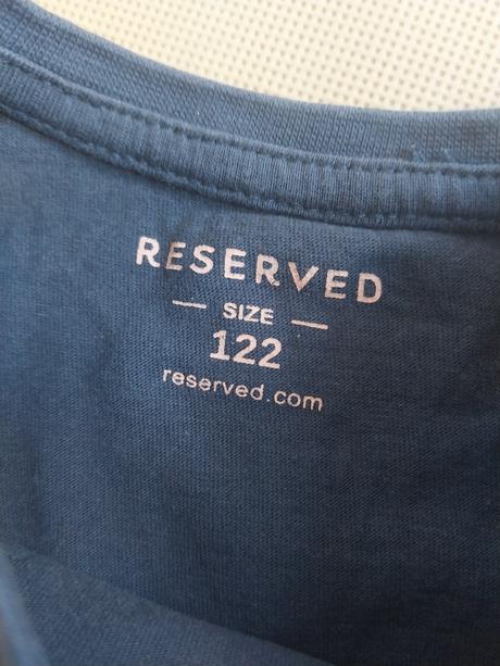 Tricko, reserved,122