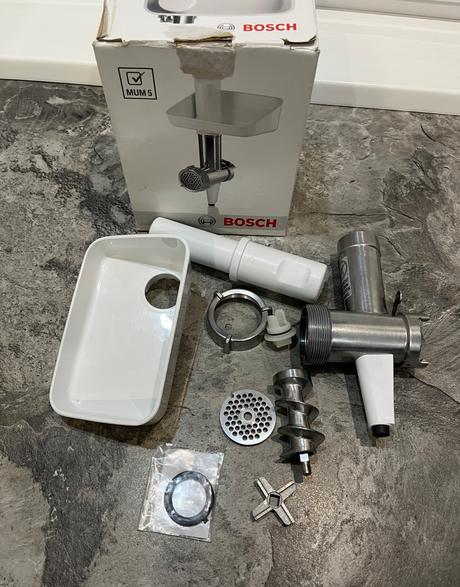 Mlynček bosch mum 5 na kuchynský robot, 
