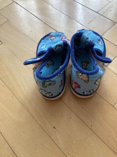 Chlapcenske papucky, 22
