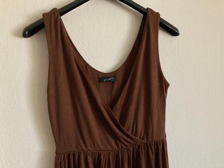 Hnedé šaty na ramienka s, s