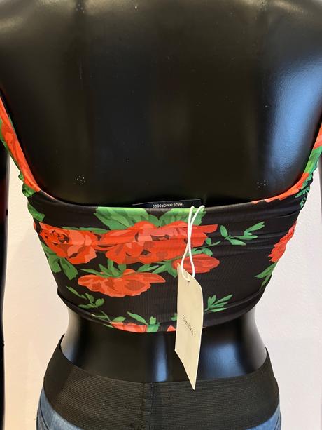 Kvetovaný croptop bershka (xs), bershka,xs