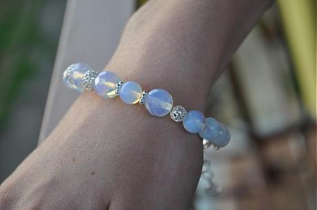 Náramok so striebrom a opalitom, 