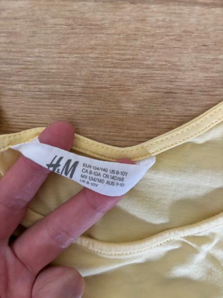 2 pack ziarive dovolenkové tricka 134/140, reserved,134