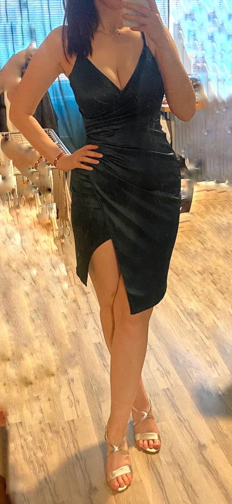 Smaragdovo zelené šaty, s