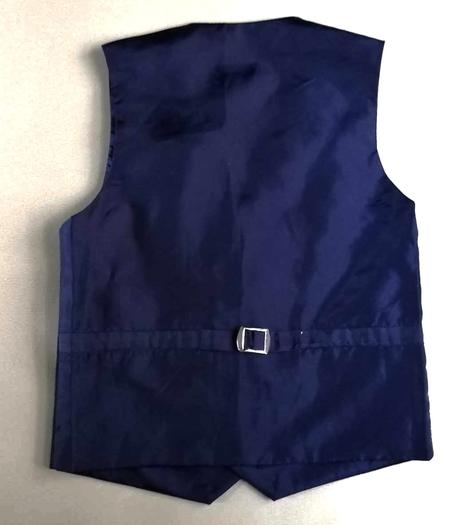 110 elegantna vesta,5 r., 110