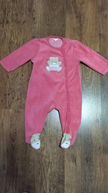 Overal na spanie macko, 74