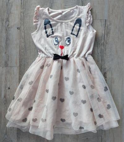 Šaty s tylovou suknou, 110