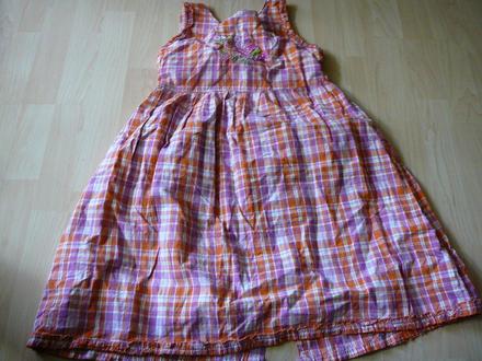 Dievcenske saty, 146