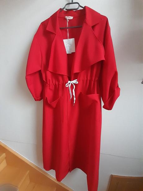 Červený kabát/kardigan,
