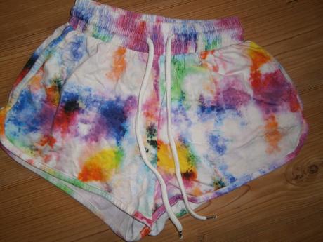 Kraťasy po 3 eur/ks, colours of the world,xs