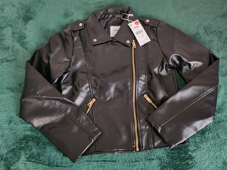 Koženkova bunda, sinsay,158