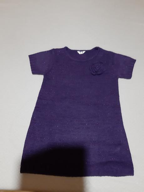 Trblietavé fialové šaty + sivé šaty, 122