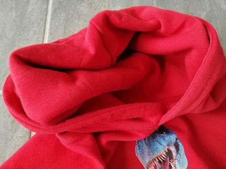 Kvalitná červená mikina dinopark v128-134, 8-9 r., reserved,128