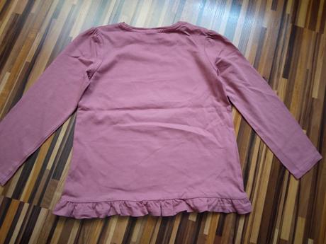 Tričko so srdiečkom, 122