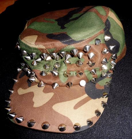 Maskáčová šiltovka, 158