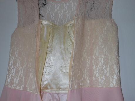 Krásne romantické šaty, m