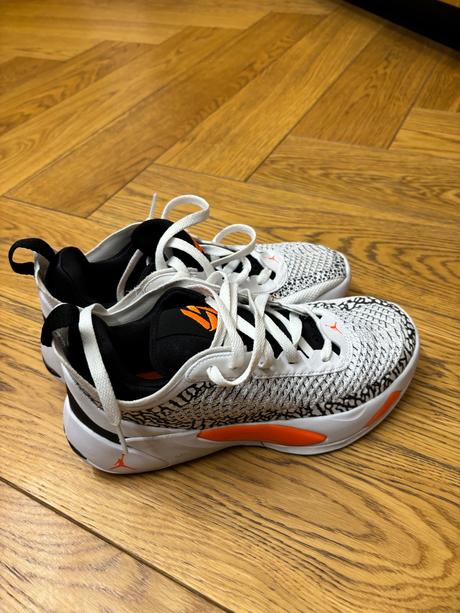 Tenisky jordan, air jordan,38