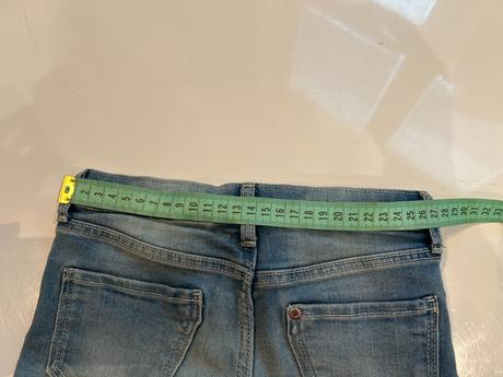 Kraťasy zn.h&m (veľ.104), h&m,104